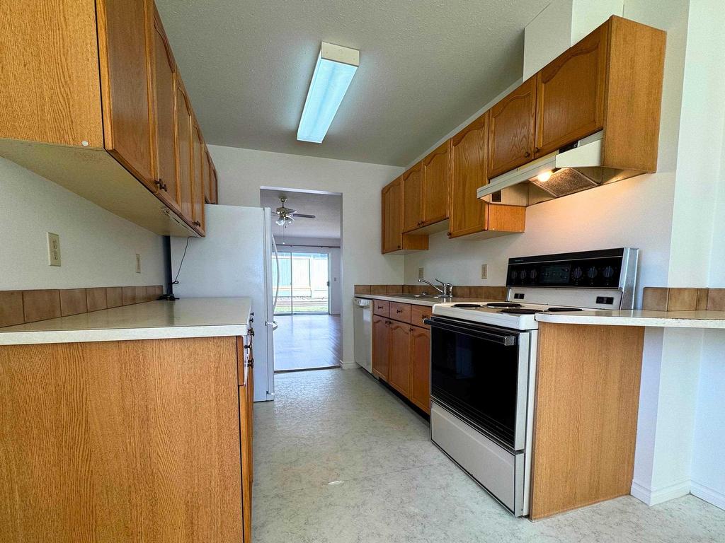 









824


North

Road, 11,
Gibsons,




BC
V0N 1V9


