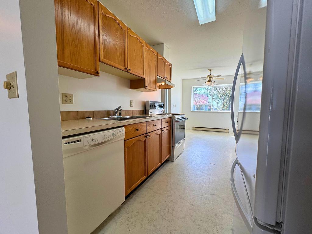 









824


North

Road, 11,
Gibsons,




BC
V0N 1V9

