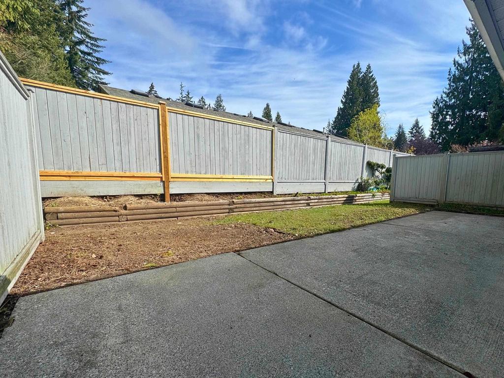 









824


North

Road, 11,
Gibsons,




BC
V0N 1V9

