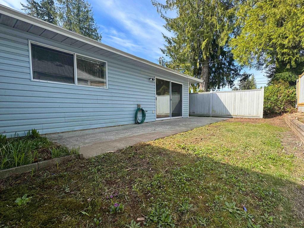 









824


North

Road, 11,
Gibsons,




BC
V0N 1V9

