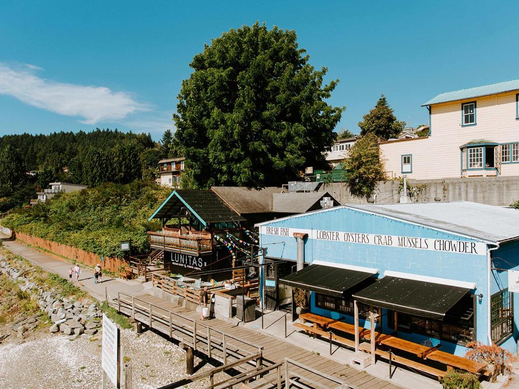 









824


North

Road, 11,
Gibsons,




BC
V0N 1V9

