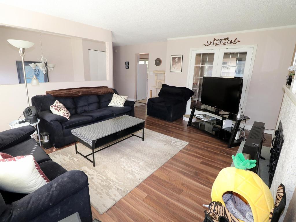 









21161


Cook

Avenue,
Maple Ridge,




BC
V2X 7P7

