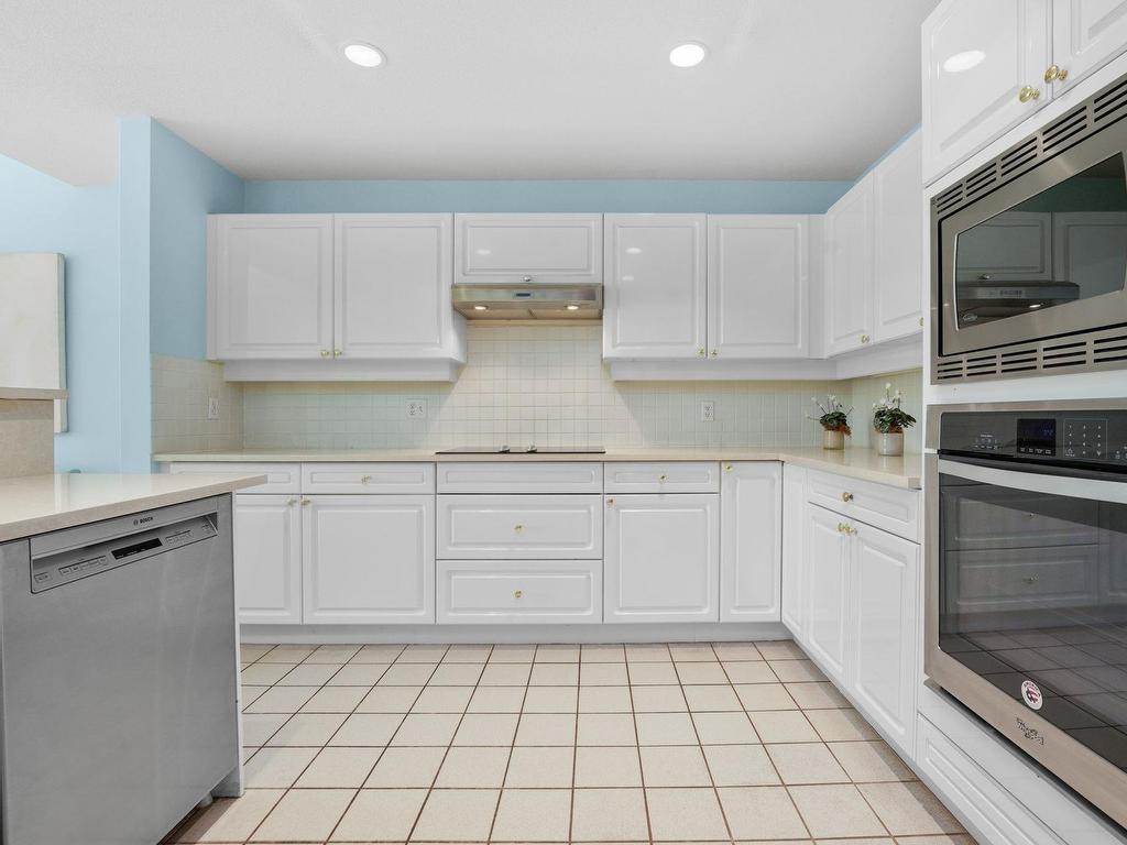 









3670


Banff

Court, 402,
North Vancouver,




BC
V7H 2Y7

