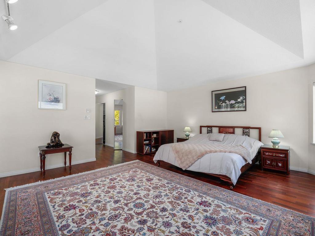 









3670


Banff

Court, 402,
North Vancouver,




BC
V7H 2Y7

