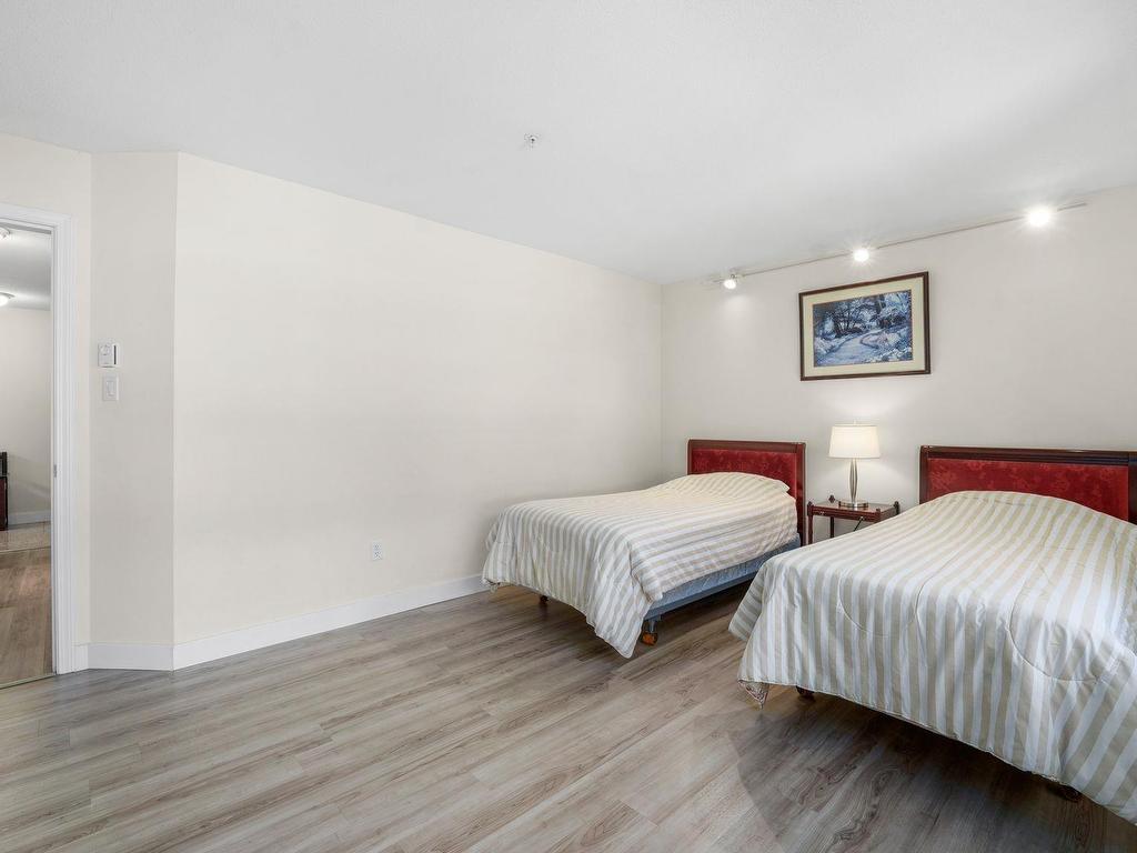 









3670


Banff

Court, 402,
North Vancouver,




BC
V7H 2Y7

