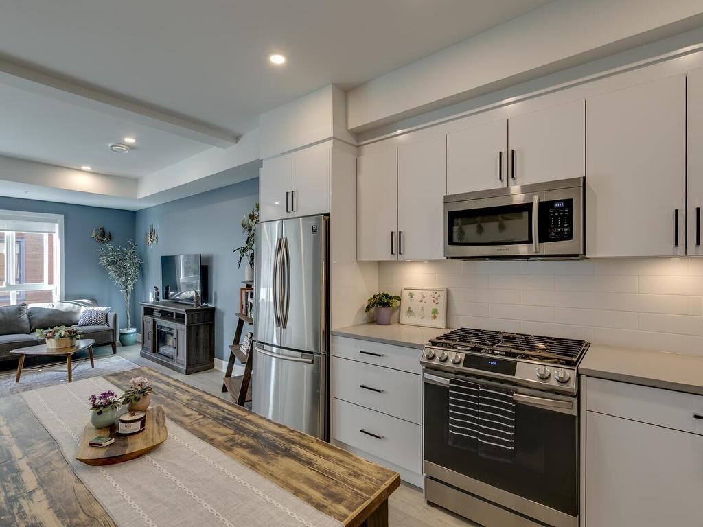 









37842


Third

Avenue, 204,
Squamish,




BC
V8B 1B9

