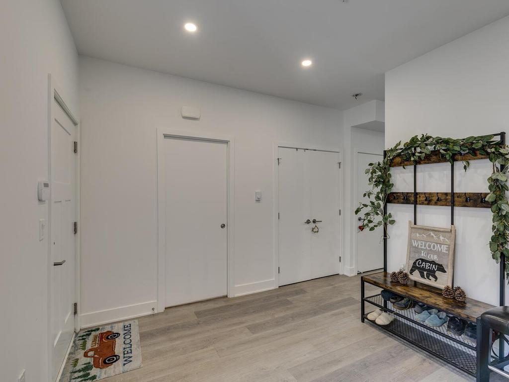 









37842


Third

Avenue, 204,
Squamish,




BC
V8B 1B9


