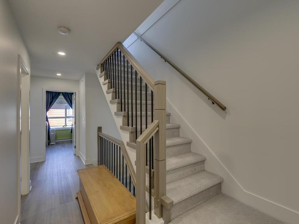 









37842


Third

Avenue, 204,
Squamish,




BC
V8B 1B9

