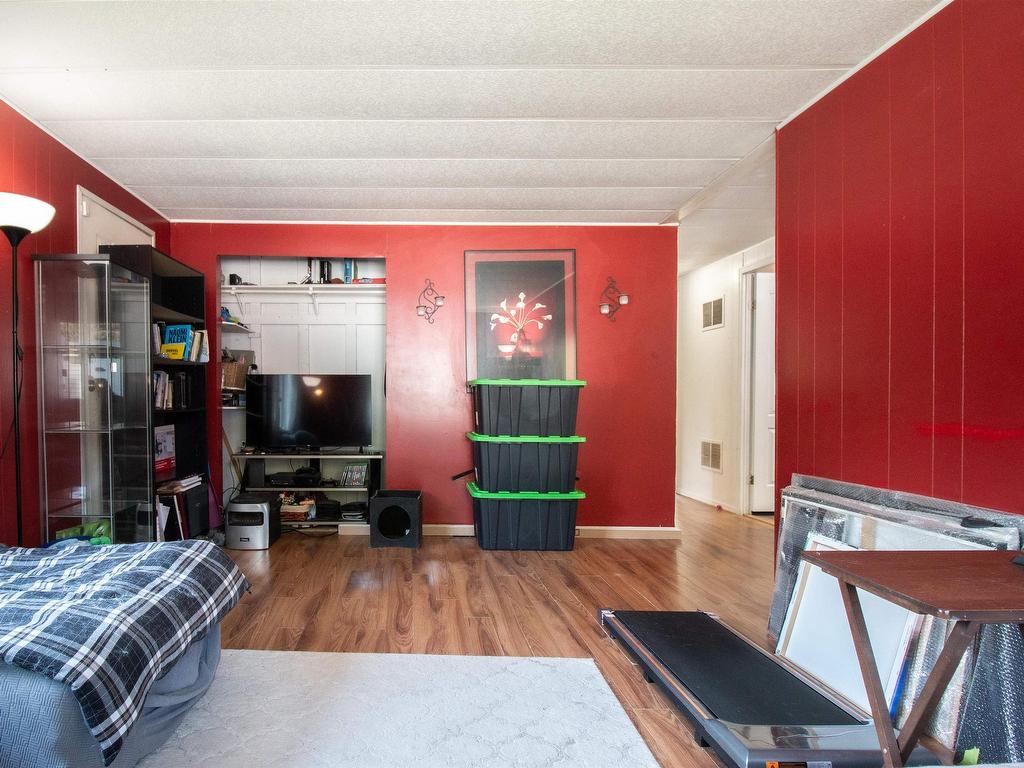 









1830


Mamquam

Road, 215,
Squamish,




BC
V8B 0J1

