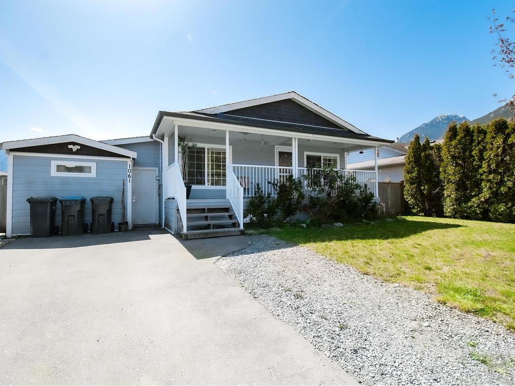 









1061


Edgewater

Crescent,
Squamish,




BC
V8B 0B3

