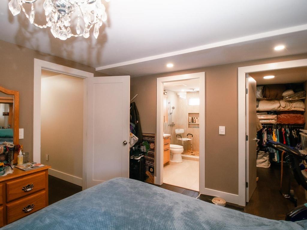 









1061


Edgewater

Crescent,
Squamish,




BC
V8B 0B3

