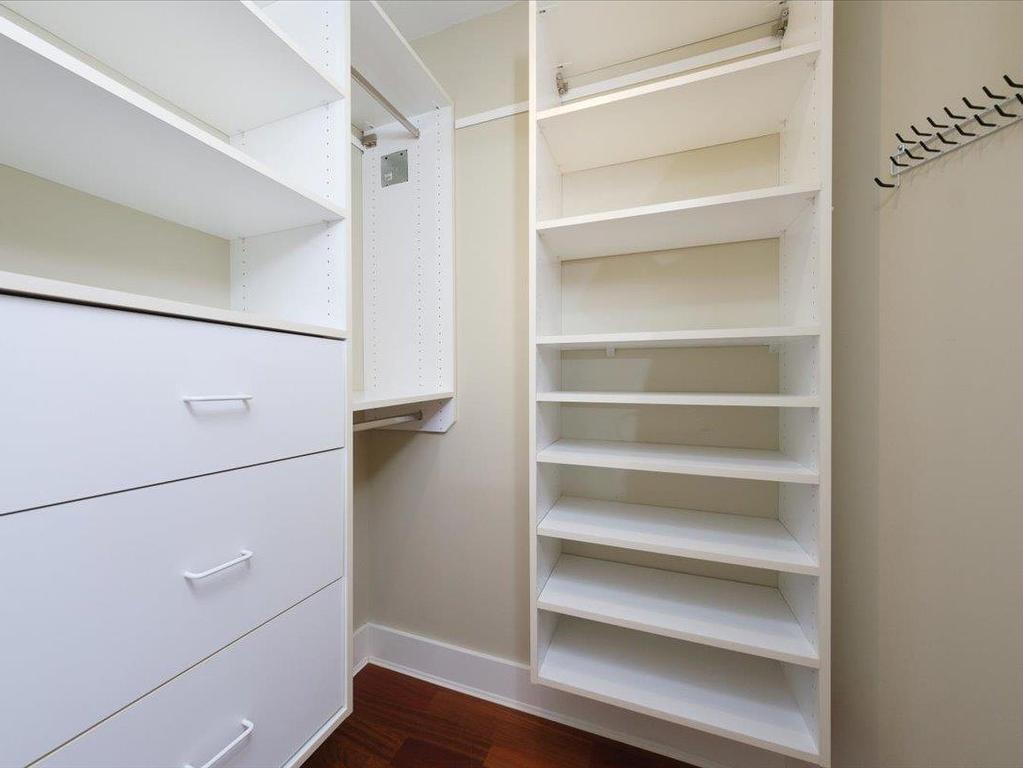 









2455


Bellevue

Avenue, 302,
West Vancouver,




BC
V7V 1E1

