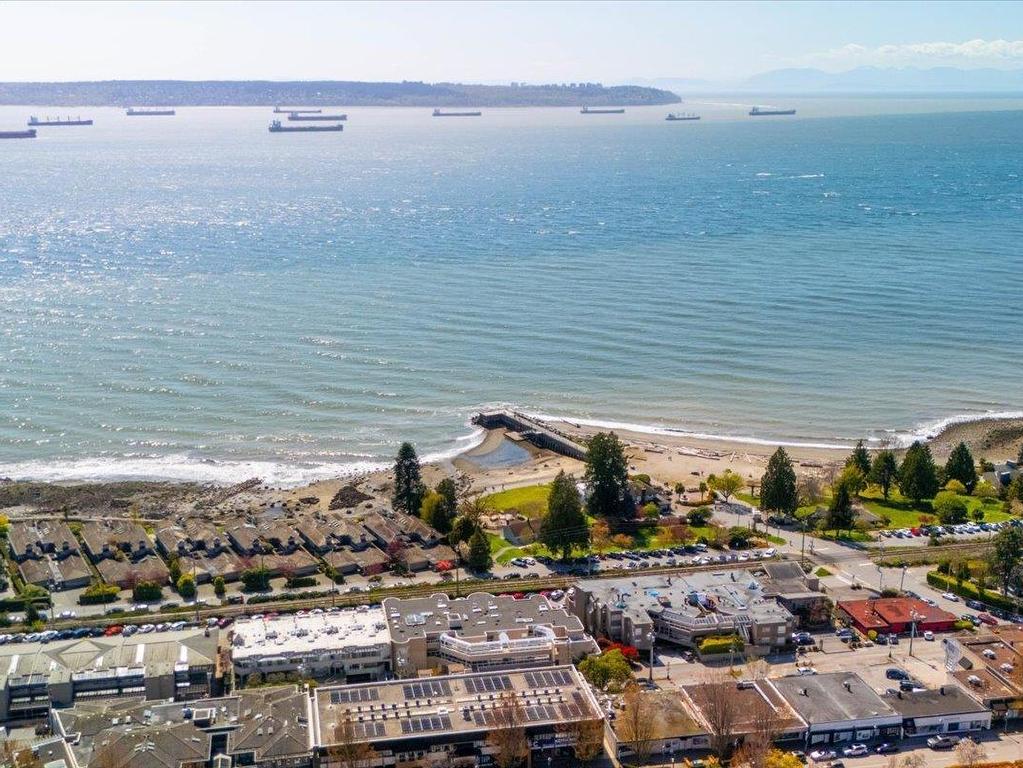 









2455


Bellevue

Avenue, 302,
West Vancouver,




BC
V7V 1E1

