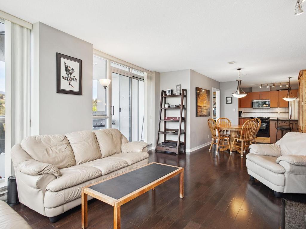 









2225


Holdom

Avenue, 906,
Burnaby,




BC
V5B 0A1

