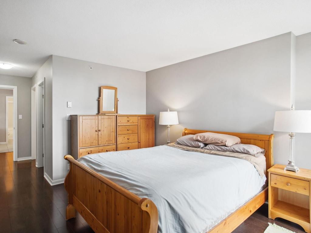









2225


Holdom

Avenue, 906,
Burnaby,




BC
V5B 0A1

