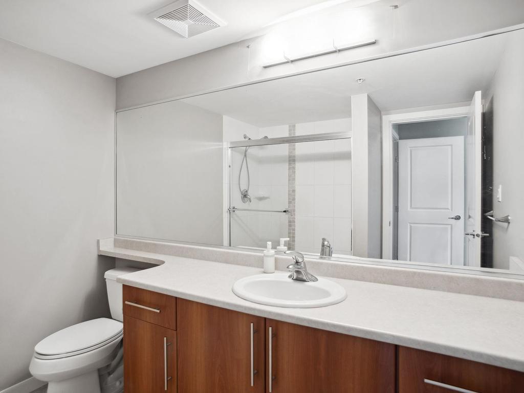 









2225


Holdom

Avenue, 906,
Burnaby,




BC
V5B 0A1

