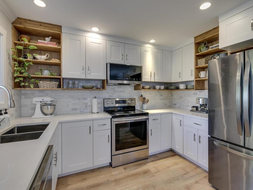 









1797


Harris

Road,
Squamish,




BC
V0N 1T0

