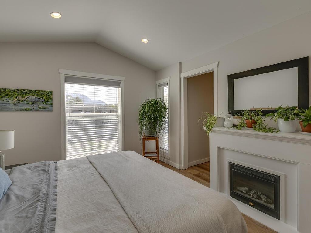 









1797


Harris

Road,
Squamish,




BC
V0N 1T0

