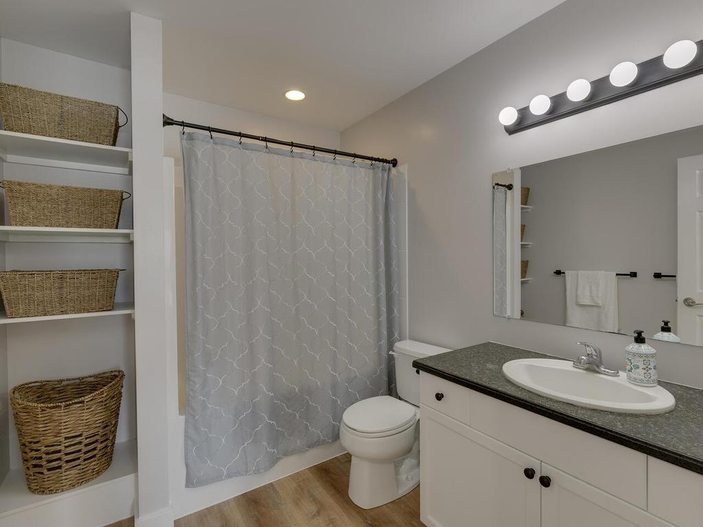 









1797


Harris

Road,
Squamish,




BC
V0N 1T0

