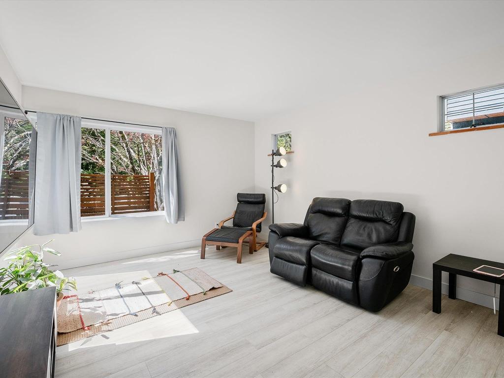 









40624


Perth

Drive,
Squamish,




BC
V0N 1T0

