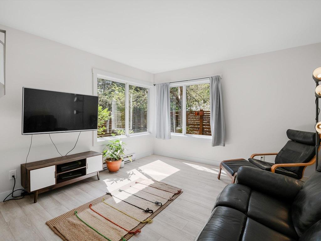









40624


Perth

Drive,
Squamish,




BC
V0N 1T0

