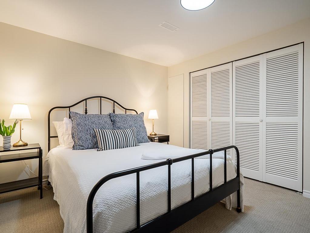 









1116


Premier

Street,
North Vancouver,




BC
V7J 2H3

