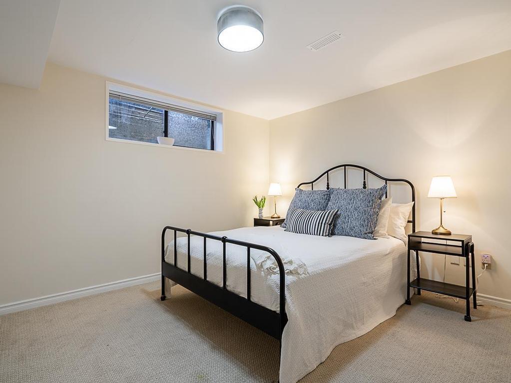 









1116


Premier

Street,
North Vancouver,




BC
V7J 2H3

