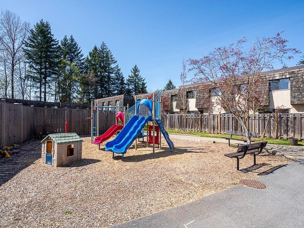 









1116


Premier

Street,
North Vancouver,




BC
V7J 2H3

