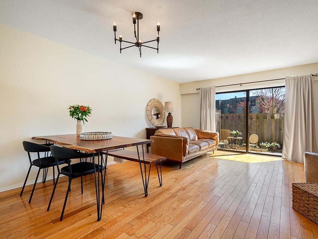 









1116


Premier

Street,
North Vancouver,




BC
V7J 2H3

