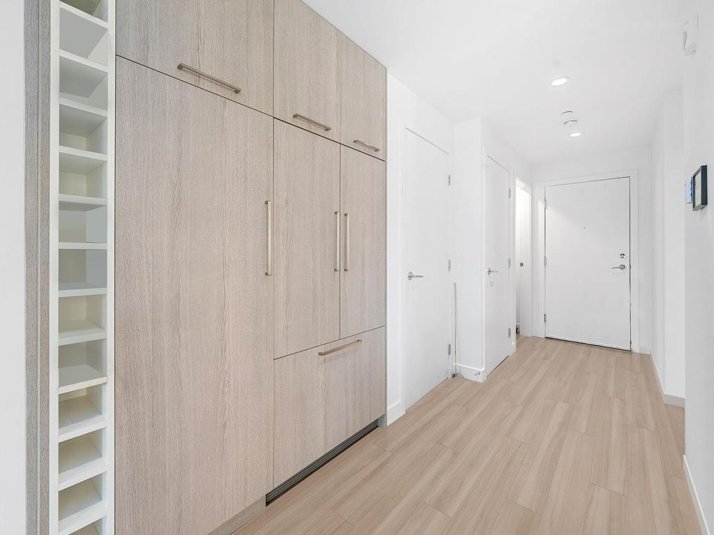 









747


3rd

Street East, 211,
North Vancouver,




BC
V7L 1G8


