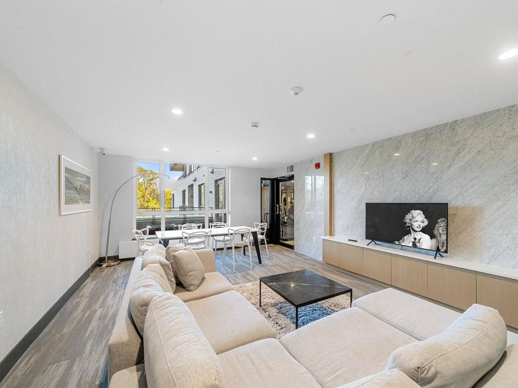 









747


3rd

Street East, 211,
North Vancouver,




BC
V7L 1G8

