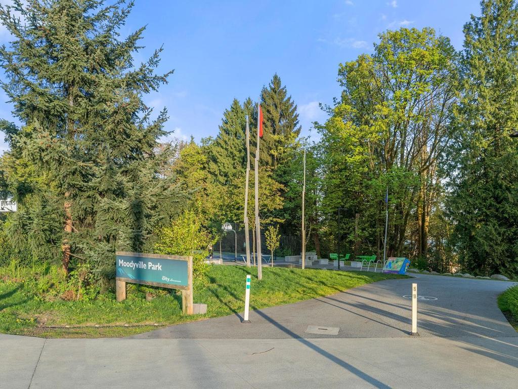 









747


3rd

Street East, 211,
North Vancouver,




BC
V7L 1G8

