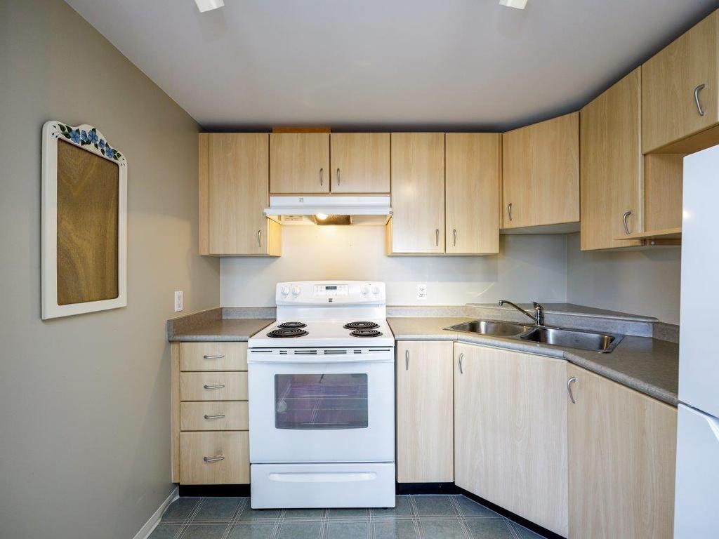 









121


15th

Street West, 1502,
North Vancouver,




BC
V7M 1R8

