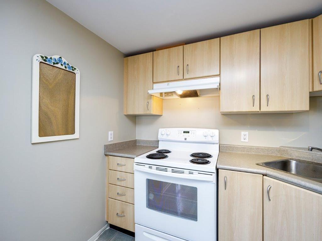 









121


15th

Street West, 1502,
North Vancouver,




BC
V7M 1R8

