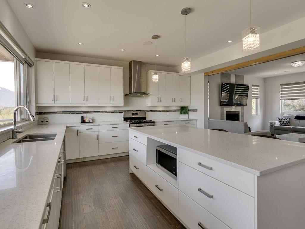









41230


Rockridge

Place,
Squamish,




BC
V8B 0S4

