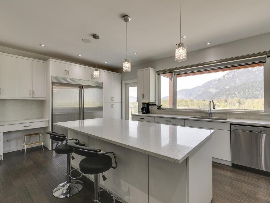 









41230


Rockridge

Place,
Squamish,




BC
V8B 0S4

