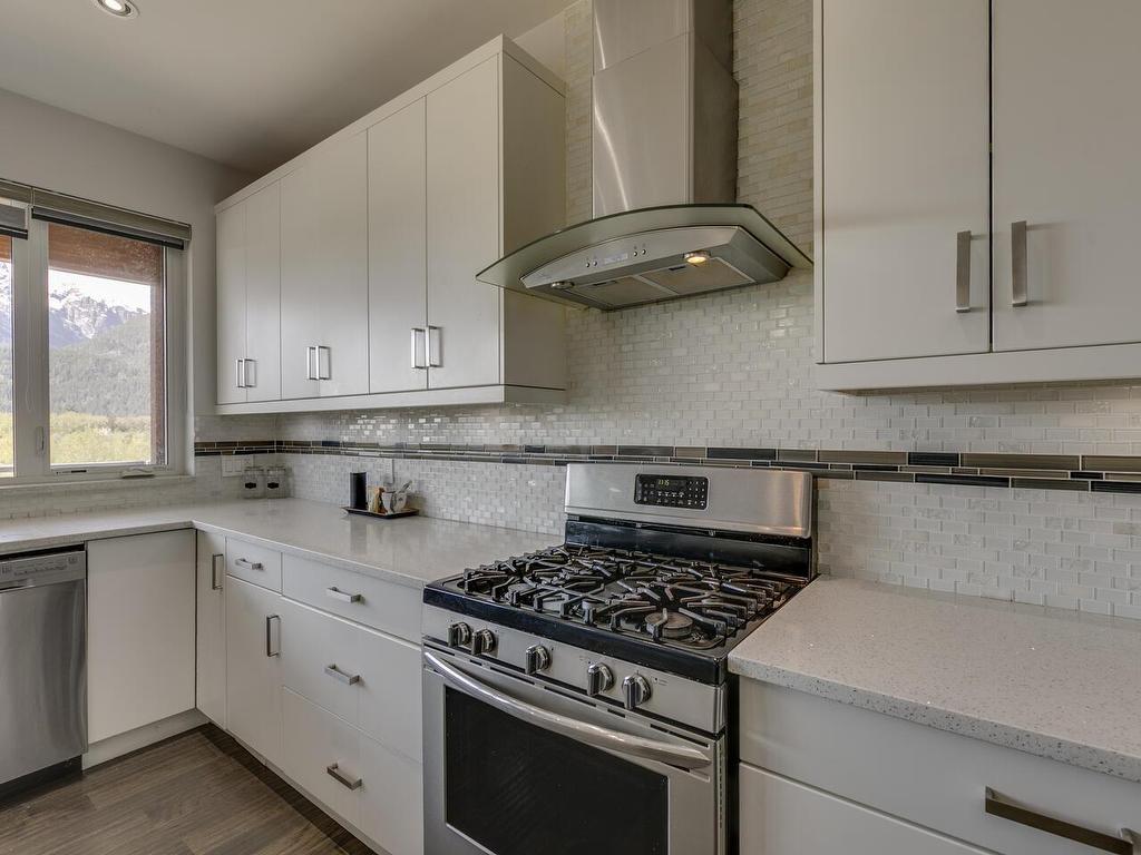 









41230


Rockridge

Place,
Squamish,




BC
V8B 0S4

