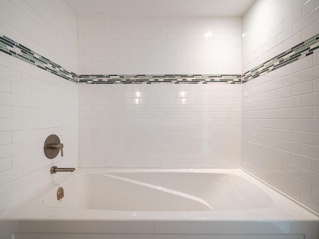 









5425


Yew

Street, 903,
Vancouver,




BC
V6M 3X7

