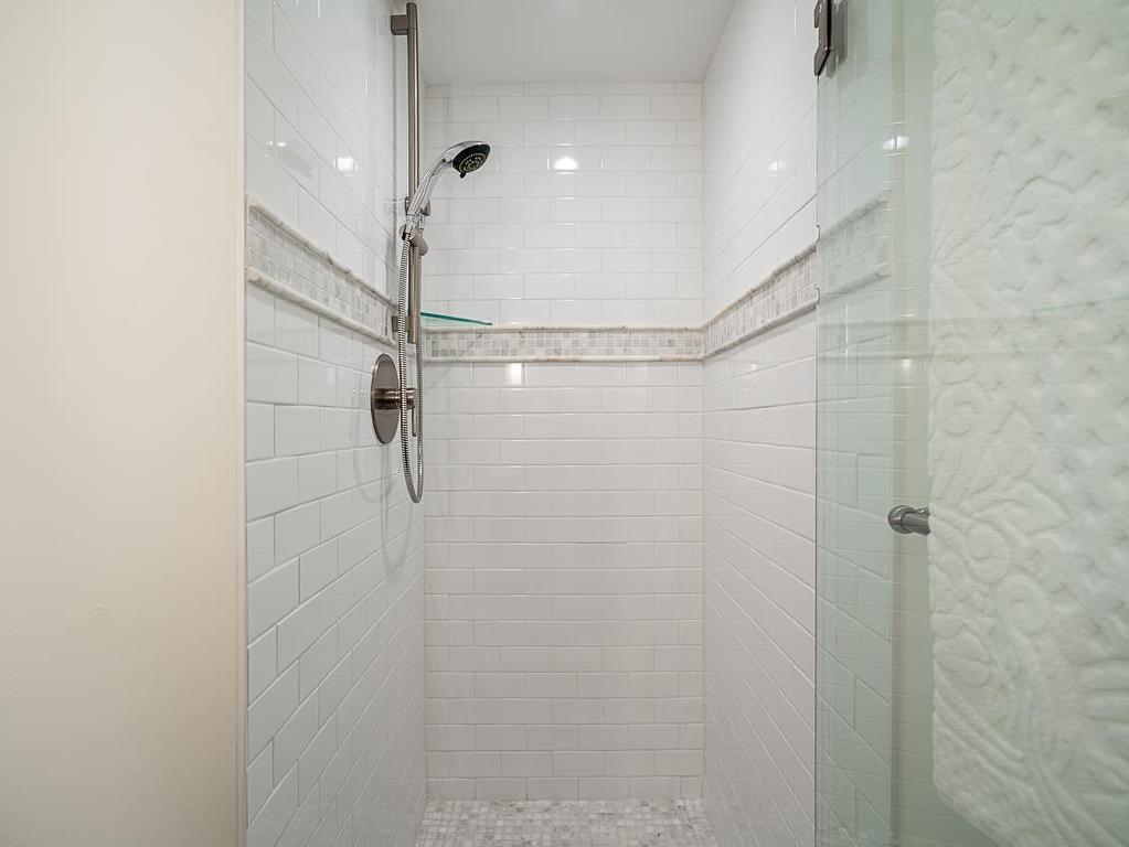 









5425


Yew

Street, 903,
Vancouver,




BC
V6M 3X7

