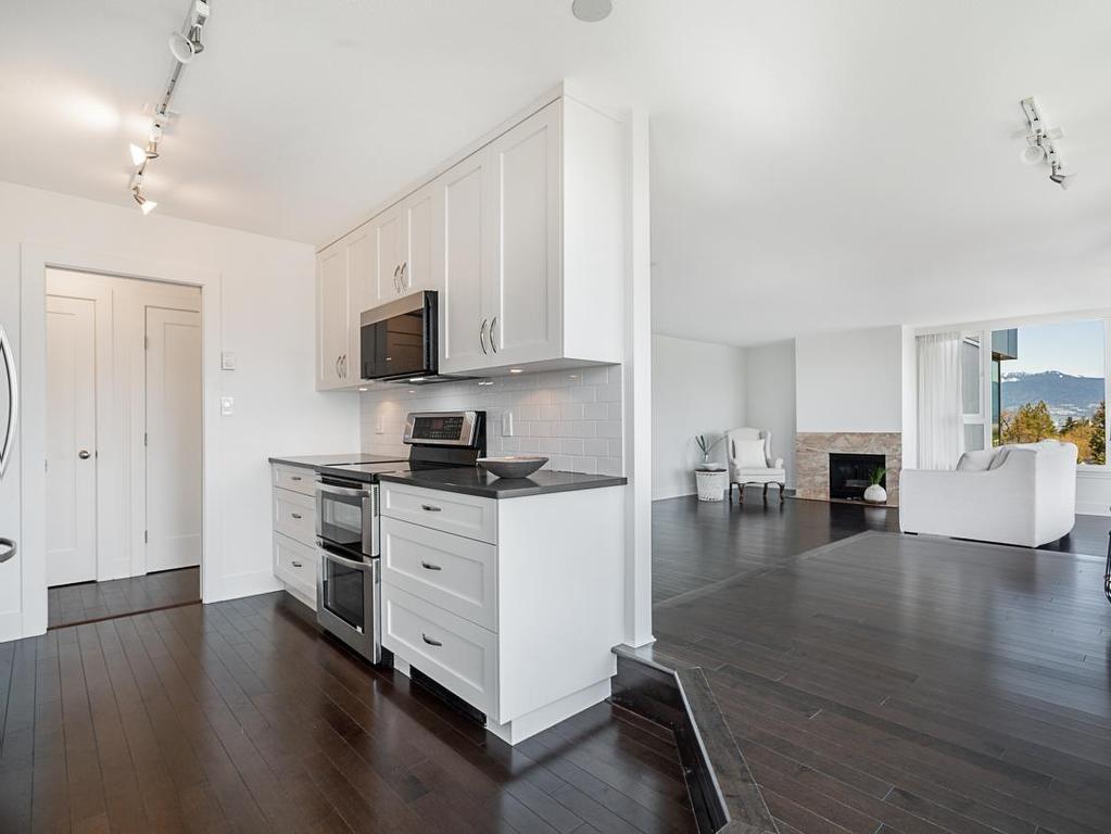 









5425


Yew

Street, 903,
Vancouver,




BC
V6M 3X7

