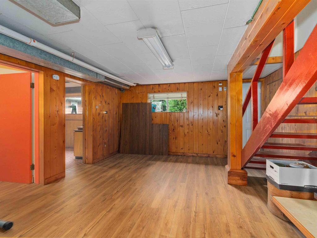 









901


Como Lake

Avenue,
Coquitlam,




BC
V3J 3N4

