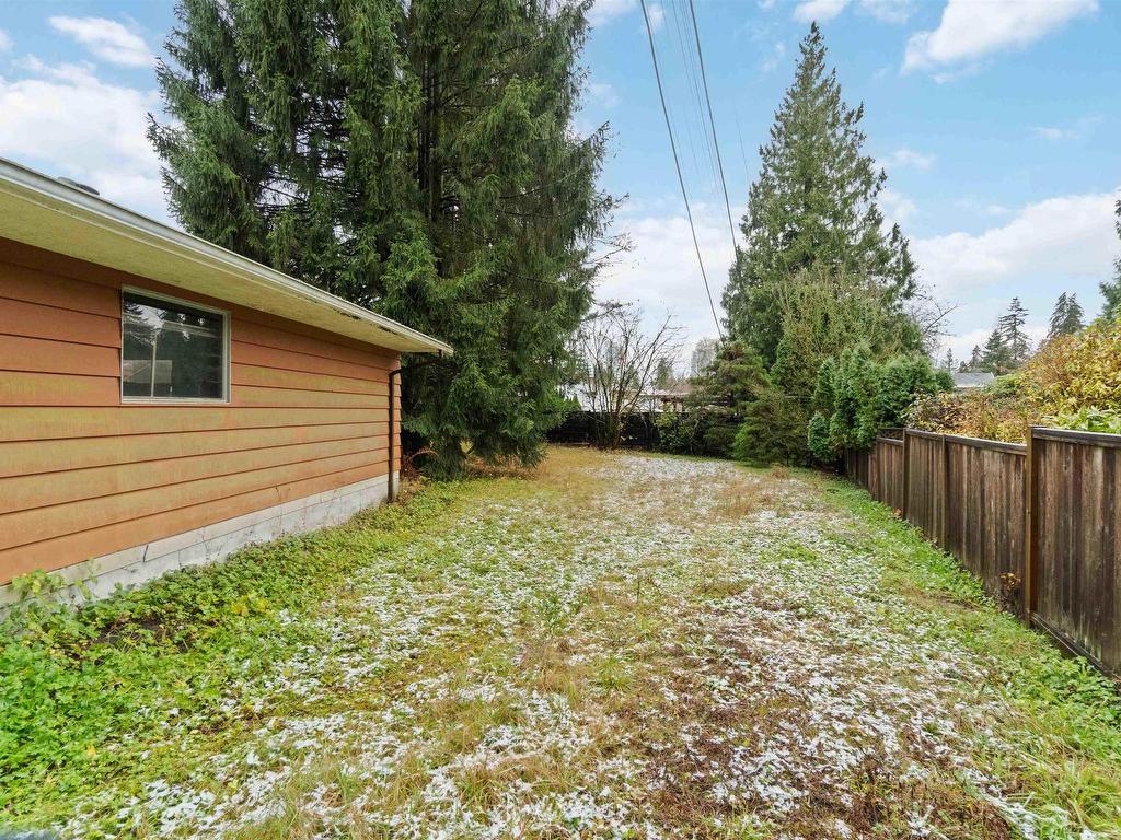 









901


Como Lake

Avenue,
Coquitlam,




BC
V3J 3N4

