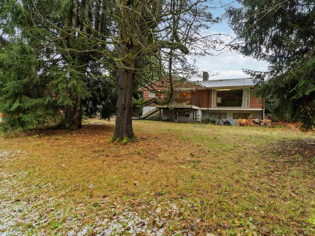 









901


Como Lake

Avenue,
Coquitlam,




BC
V3J 3N4

