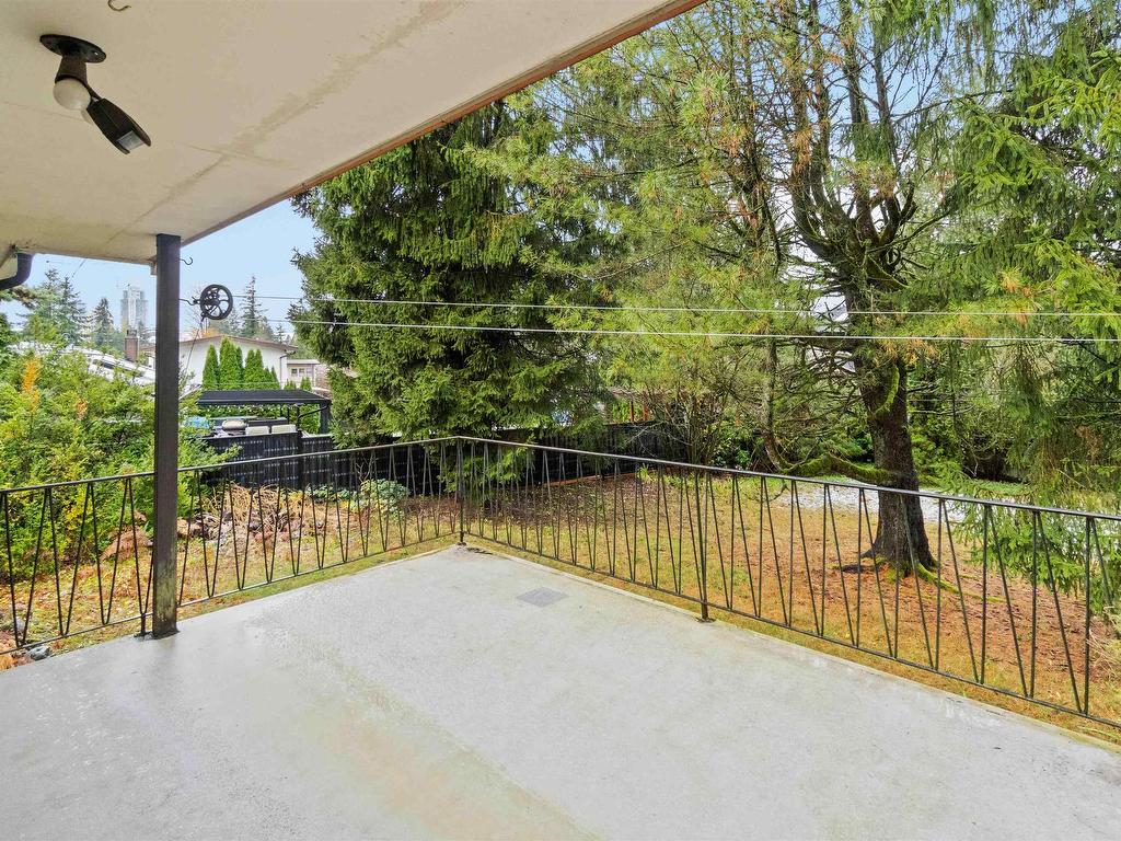 









901


Como Lake

Avenue,
Coquitlam,




BC
V3J 3N4


