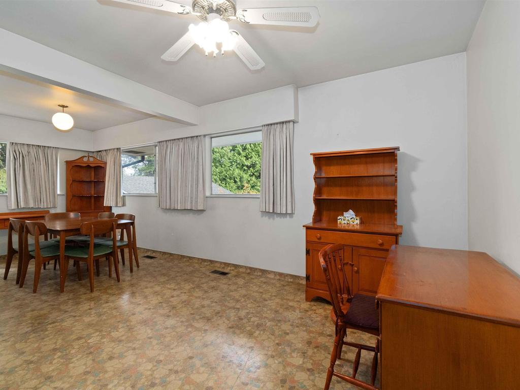 









901


Como Lake

Avenue,
Coquitlam,




BC
V3J 3N4

