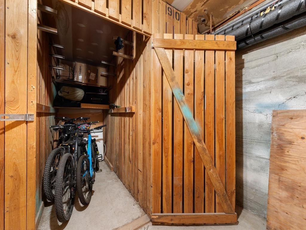 









834


Premier

Street, 15,
North Vancouver,




BC
V7J 2G9

