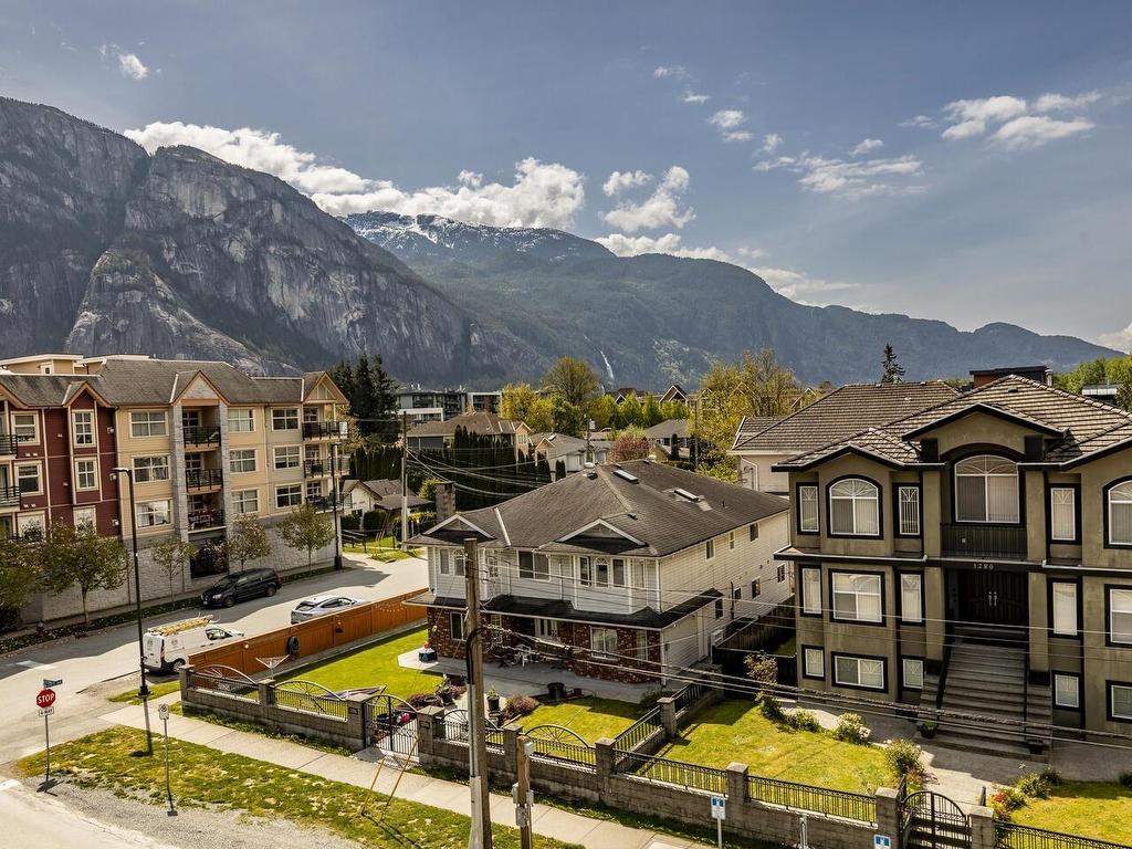 









38013


Third

Avenue, 401,
Squamish,




BC
V8B 0Z8

