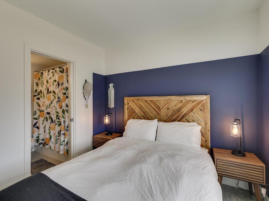 









38013


Third

Avenue, 401,
Squamish,




BC
V8B 0Z8

