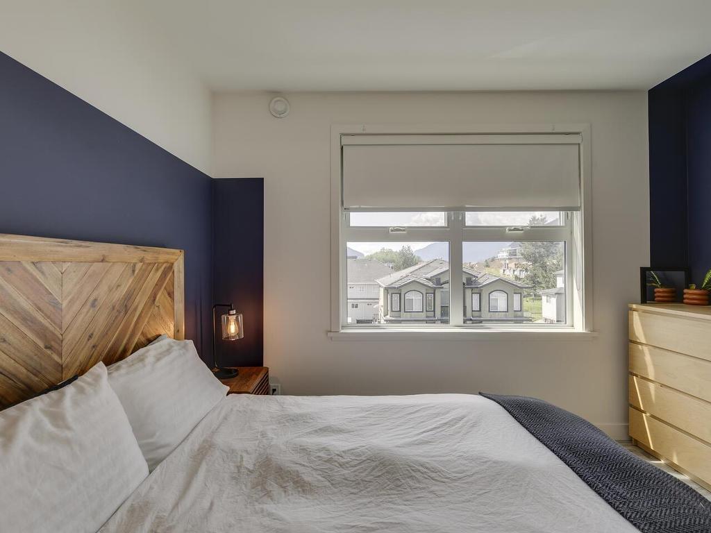 









38013


Third

Avenue, 401,
Squamish,




BC
V8B 0Z8

