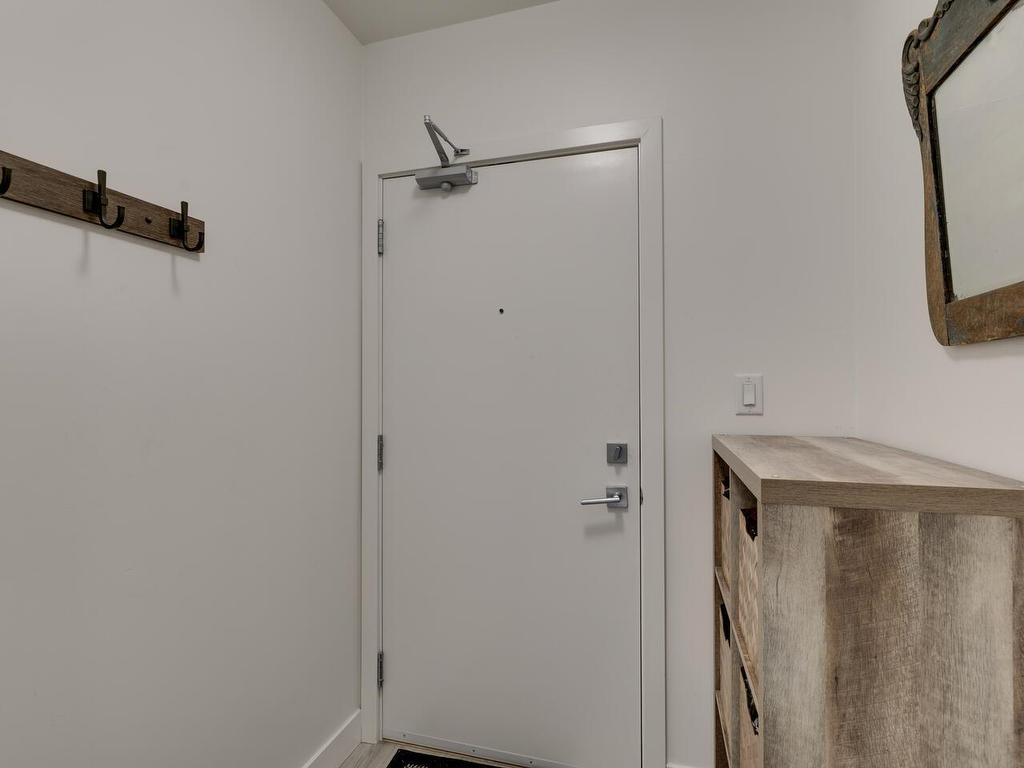 









38013


Third

Avenue, 401,
Squamish,




BC
V8B 0Z8

